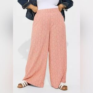 Size 2 Torrid Peach Wide Leg Pants